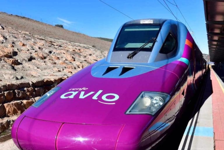 Renfe recupera 15 trenes diarios entre Madrid, el norte y la Comunitat Valenciana al avanzar las obras de Chamartín
