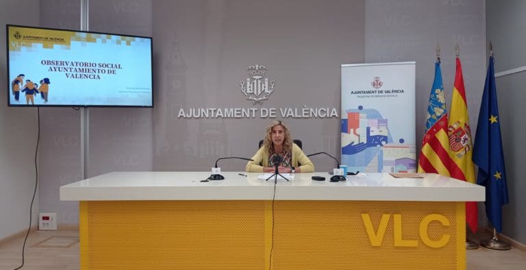Los trece centros municipales de Servicios Sociales de València atienden 75.000 personas en un año