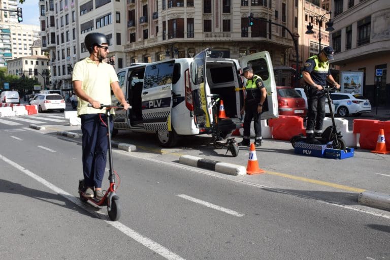València apuesta por frenar el crecimiento ‘exponencial’ de accidentes con patinetes con un medidor ‘pionero’