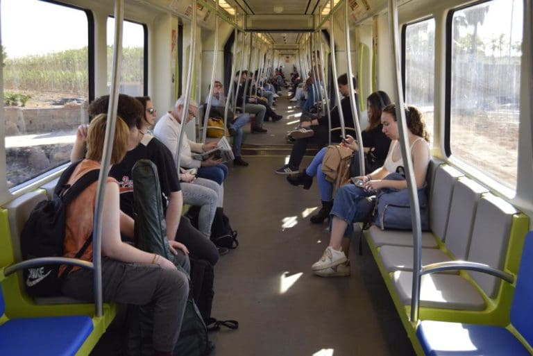 Metrovalencia aplicará del 1 al 31 de agosto el horario de verano