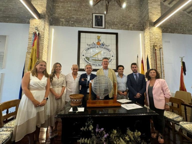 Martínez Mus destaca el papel de la Cofradía de Pescadores como “ejemplo de convivencia entre la actividad humana y la preservación de L’Albufera”