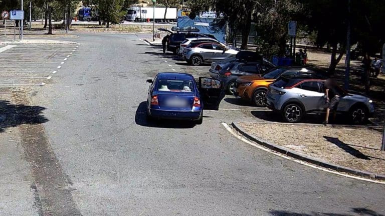 Dos detenidos por robar en el interior de vehículos en áreas de servicio de A-7 en Alicante y Valencia