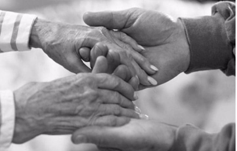 UGT denuncia que Servicios Sociales acumula ya 9.000 solicitudes de dependencia sin tramitar