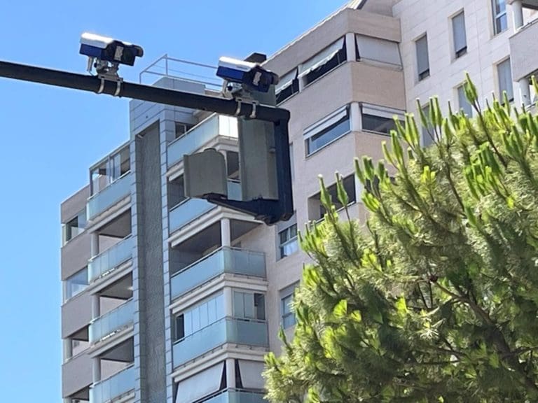 València inicia la instalación de los sistemas de control de la Zona de Bajas Emisiones