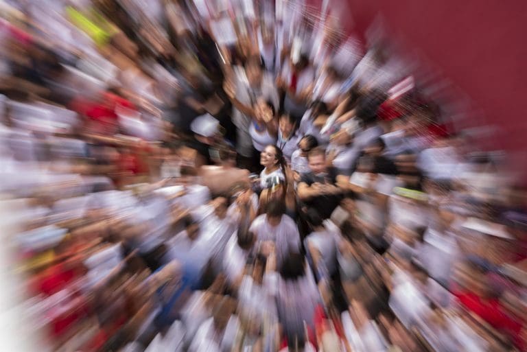 La Tomatina de Buñol instala puntos violetas móviles en los camiones para prevenir violencia de género
