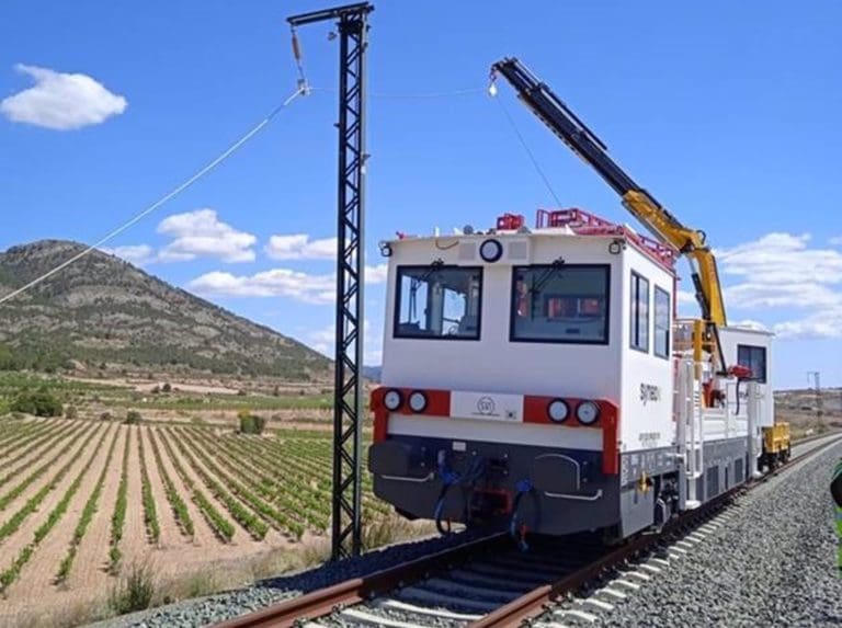 El Gobierno licitará otros 14,7 millones para completar la conversión a alta velocidad del tramo La Encina-Xàtiva
