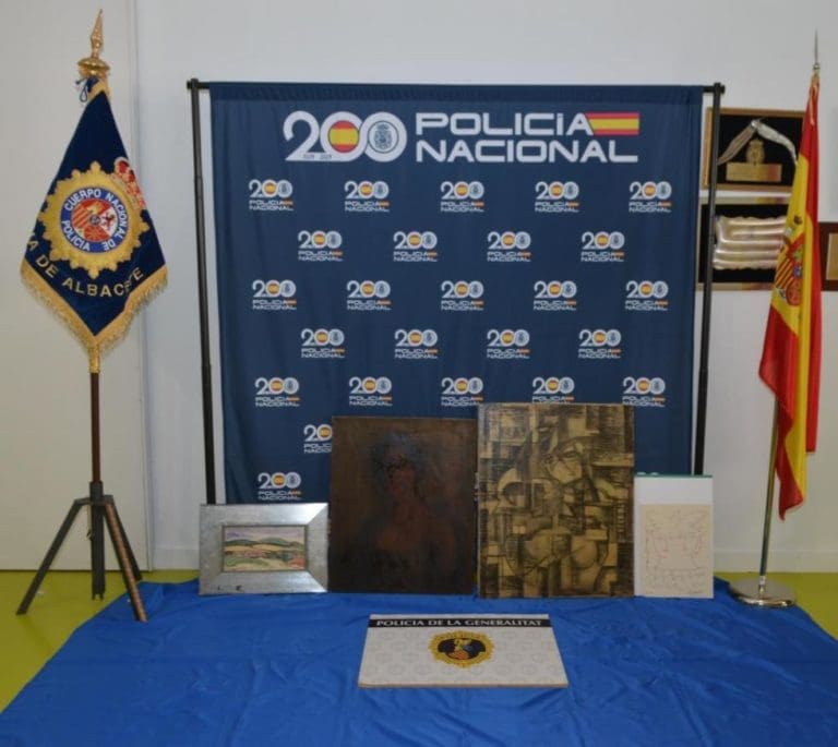 La Policía de la Generalitat interviene tres pinturas falsas de Picasso y una de Benjamín Palencia que se iban a vender por 13.503.500 euros