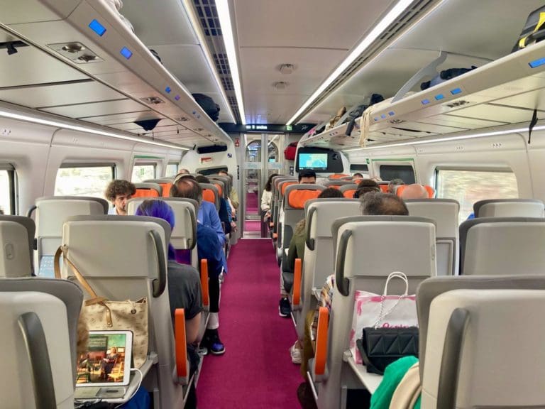 Puente asegura que la ‘infinidad’ de problemas de los trenes de Talgo han reducido la puntualidad al 41%