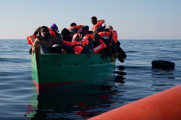 El Consell responde a las críticas de Salvamento Humanitario garantizando que barcos como el Aita Mari podrán recalar ‘sin ningún veto, pero cumpliendo la normativa’