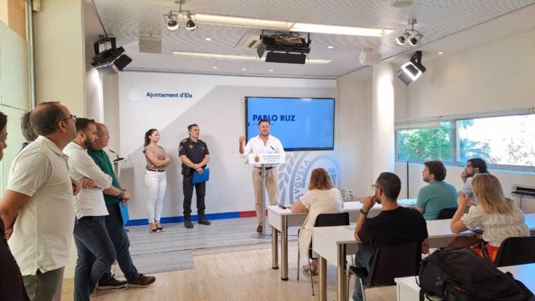 Más de 400.000 personas disfrutan de las fiestas de Elche, que terminan con balance ‘muy positivo’