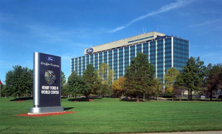 Ford cambia su estrategia de electrificación y perderá 1.700 millones por cancelar su SUV eléctrico