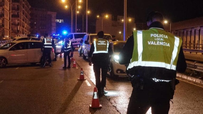 Detenido por conducir una furgoneta robada de manera temeraria y sin permiso de circulación