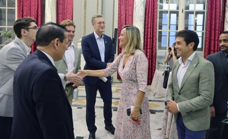 Un comité de expertos noruegos visita València para conocer la gestión de residuos, reciclaje y circularidad