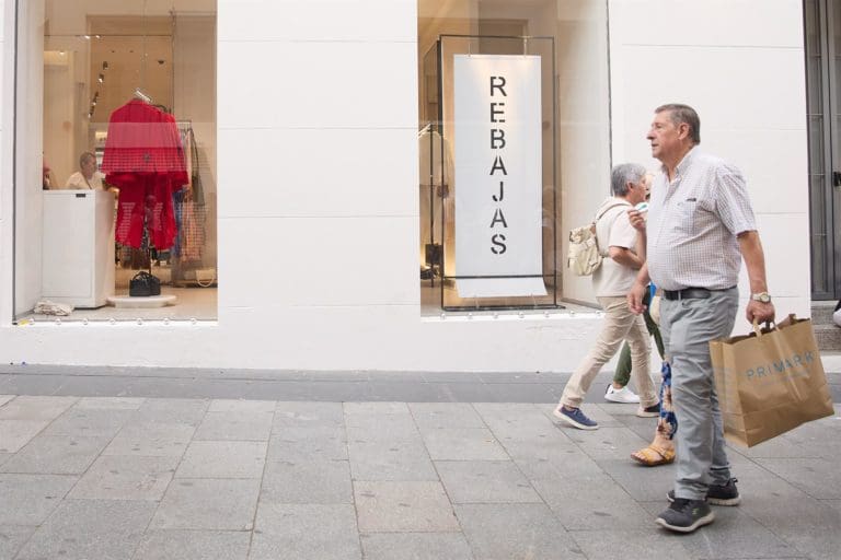 Aprobado el calendario de apertura de establecimientos comerciales en domingos y festivos para 2025