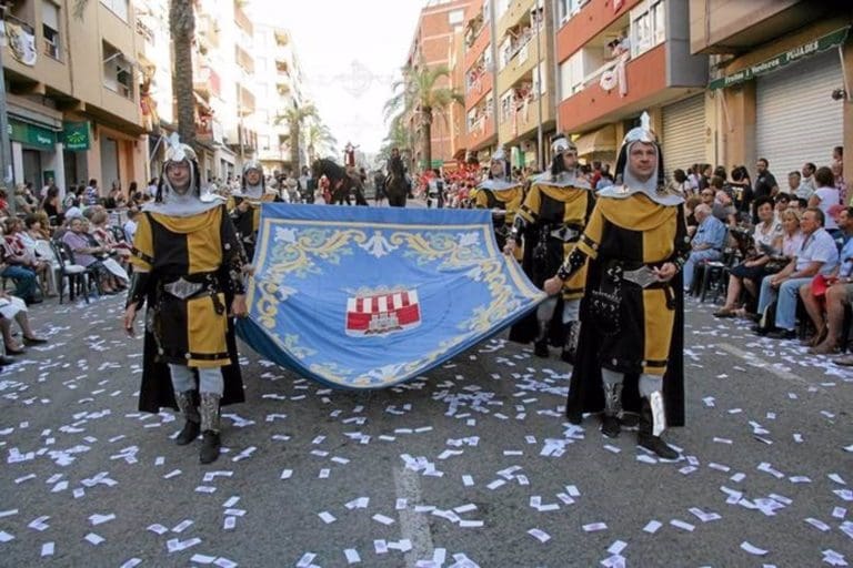Los Moros y Cristianos de Ontinyent, declaradas Fiesta de Interés Turístico Internacional