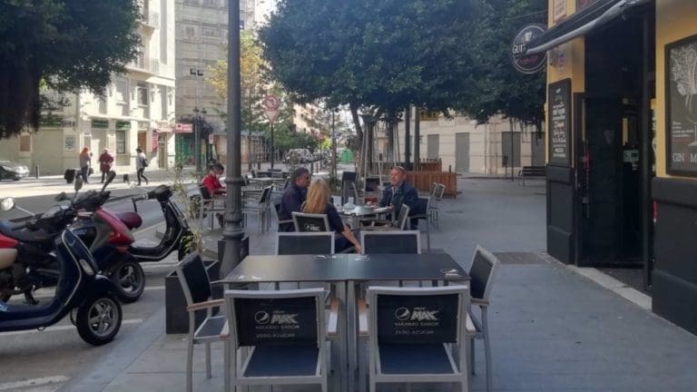 Lanzan un plan de formación en hostelería y locales de ocio para ‘minimizar’ los ruidos en el entorno