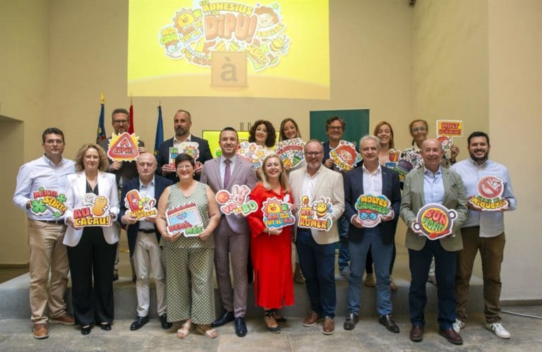 M’encisa, Va de bo o Mel de romer, stickers de la campaña de la Diputación para fomentar en redes el valenciano