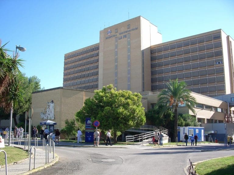 El Ayuntamiento concede a la Generalitat licencia para demoler el antiguo hospital La Fe
