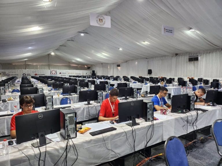 El valenciano Daniel Nieto obtiene la mención honorífica en la Olimpiada Internacional de Informática