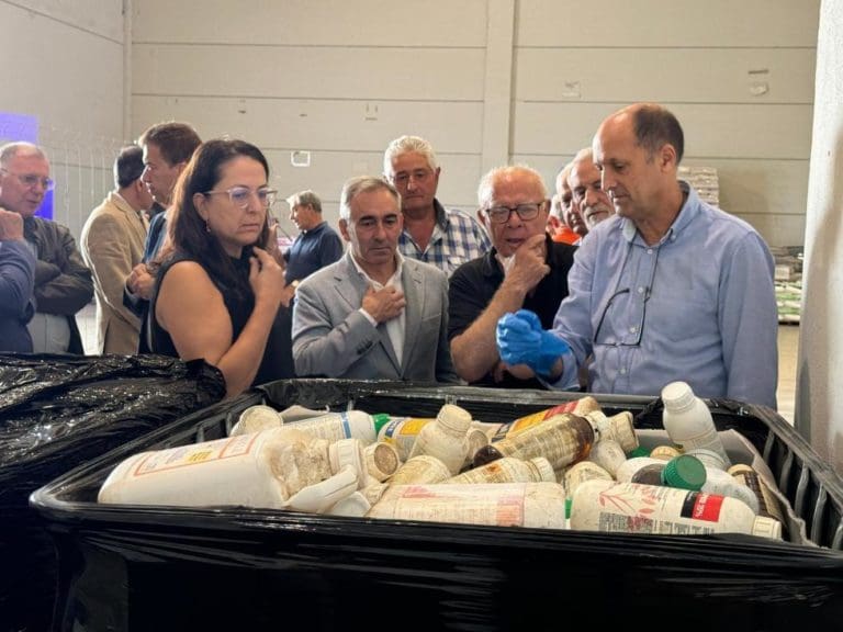Agricultura retira 200.000 envases con productos fitosanitarios cancelados sin coste