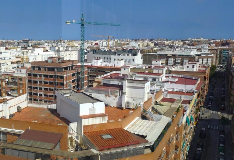 La vivienda libre en València es un 92% más cara que la vivienda de protección pública
