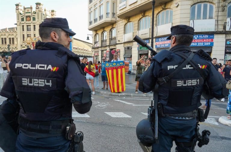 Acció Cultural denuncia una agresión tras la manifestación del 9 d’Octubre al grito de ‘Guarro de mierda’