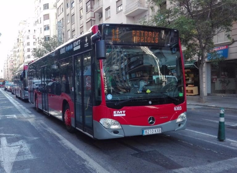La Generalitat fija servicios mínimos de hasta el 55% para el transporte urbano de viajeros ante la huelga del lunes