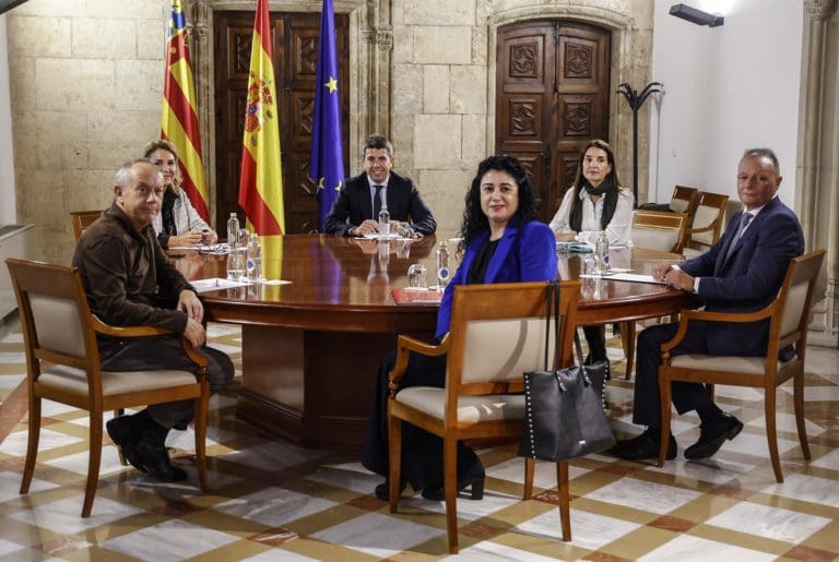 Sindicatos piden un acuerdo a los partidos para sacar adelante un presupuesto de la Generalitat ‘expansivo’