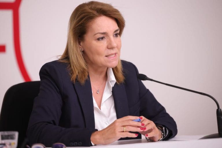 La Generalitat garantiza el pago puntual a más de 1.400 familias acogedoras