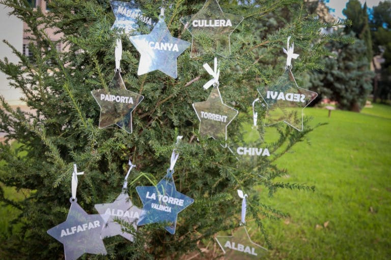 La Navidad en Torrent rinde homenaje y recuerdo víctimas, y afectados y voluntarios de la DANA