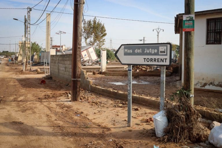 Torrent trabaja para garantizar el suministro de agua al 2% de las 1.200 viviendas en terreno rústico