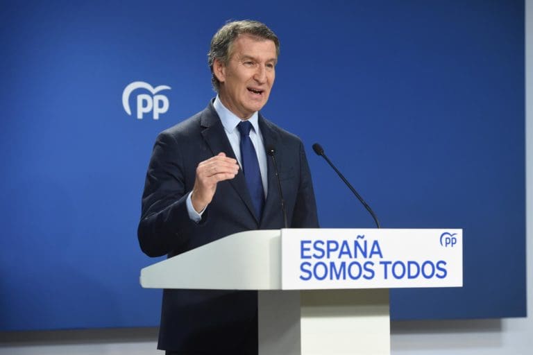 Feijóo pide a Sánchez que declare el Estado de Emergencia, que supone relevar del mando a Mazón
