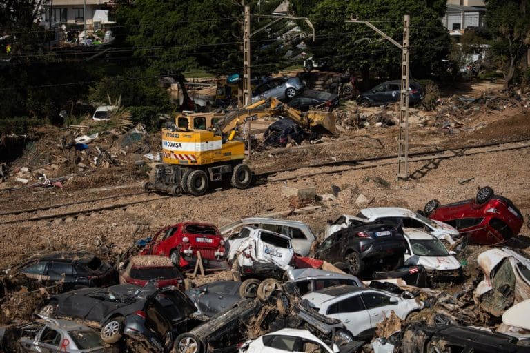 Generalitat acuerda con todas las universidades de Valencia impartir docencia online hasta el 9 de diciembre