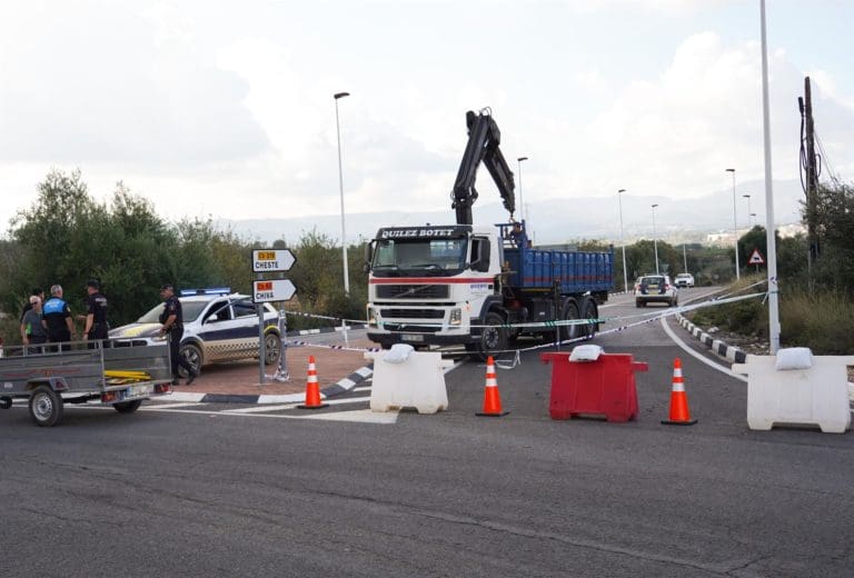 Vuelven a prorrogar hasta el domingo las restricciones de tráfico en los accesos a municipios afectados