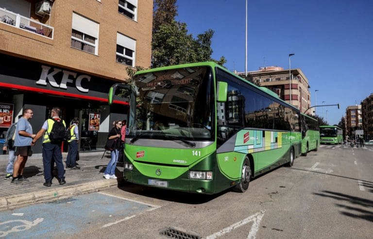 La Generalitat reestructura las líneas de autobús que sustituyen a la L1 y L9 de Metrovalencia