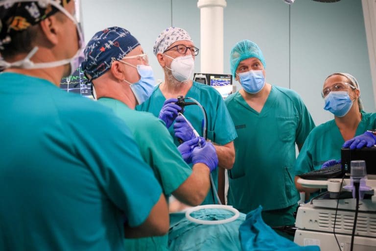 La Fe inicia un tratamiento ‘pionero’ para ‘expandir’ las zonas sanas del pulmón