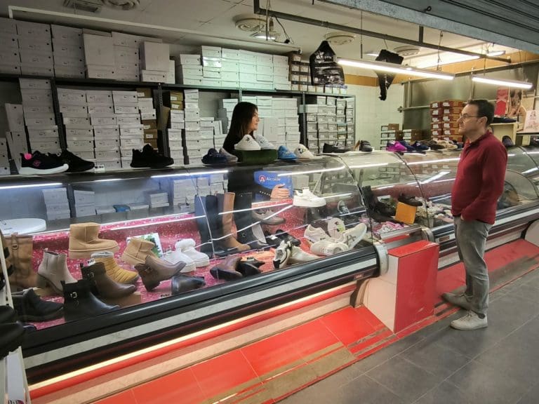 Benetússer ofrece gratis paradas de mercado vacías para los comercios más afectados