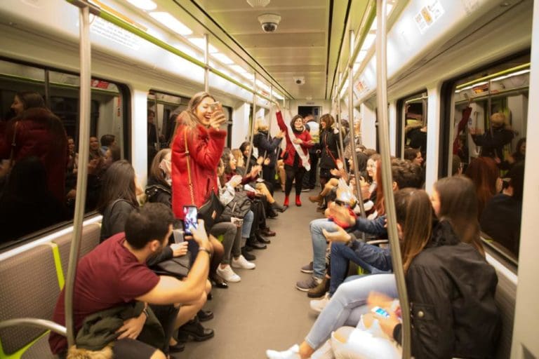 FGV garantiza la movilidad en Nochevieja con horarios extendidos en metro y tranvía