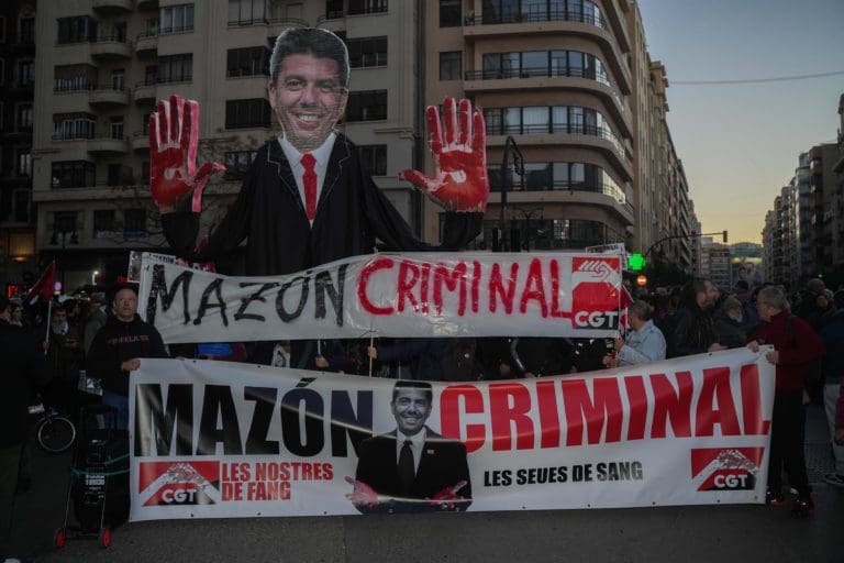 La quinta manifestación para exigir la dimisión de Mazón cambia su recorrido por Fallas: irá de Colón a Porta de la Mar