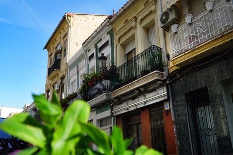 La Generalitat pone en marcha el proceso de licitación de más de 1.500 viviendas del Plan Vive