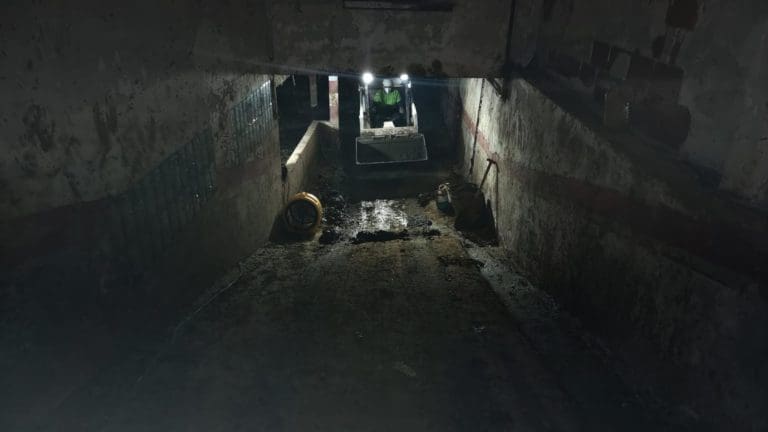 La construcción valenciana aporta 5.000 trabajadores y 1.000 máquinas en el primer mes para la reconstrucción