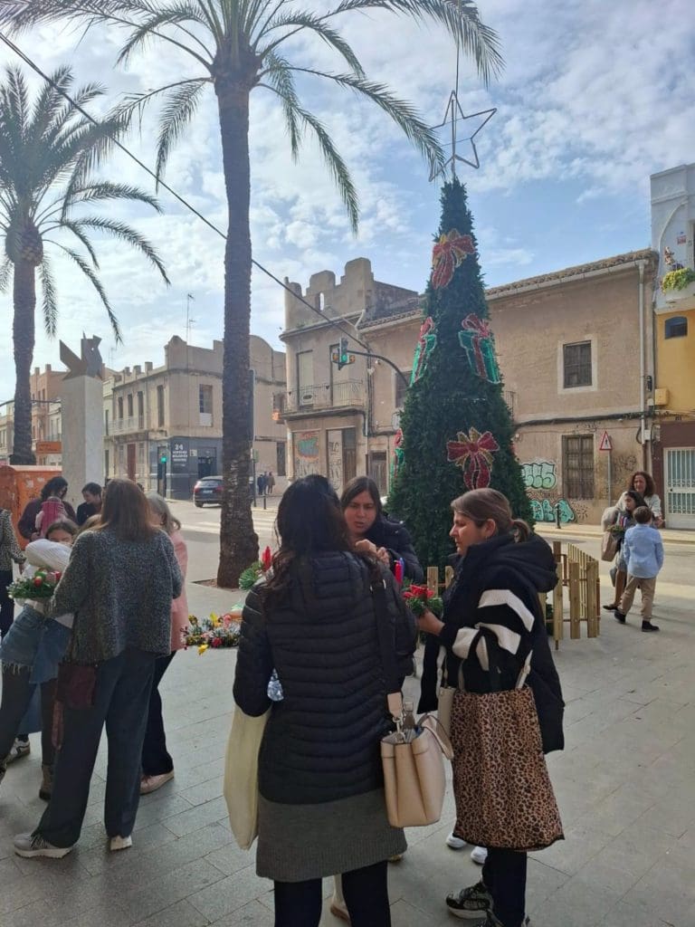 La decoración navideña duplica el número de árboles y se refuerza en pedanías afectadas por la Dana