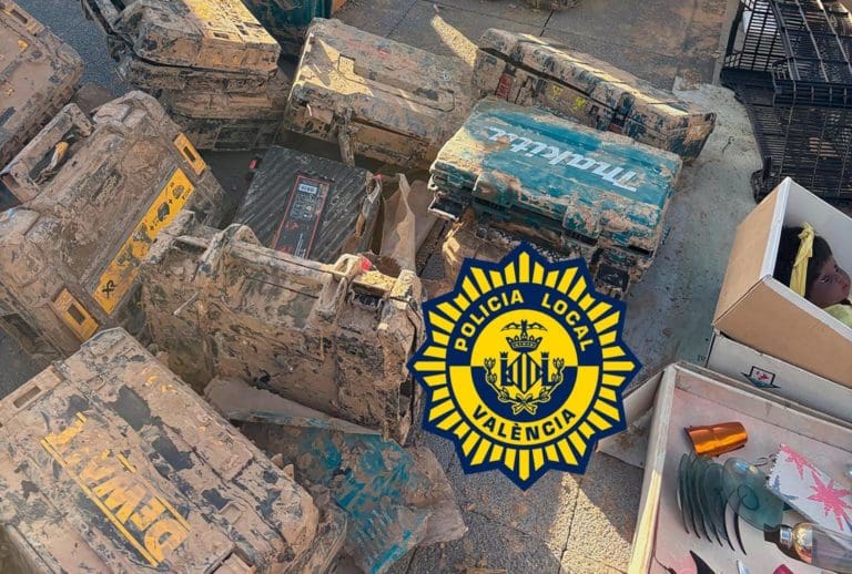 Decomisan en el rastro de València herramientas robadas en empresas afectadas por la Dana