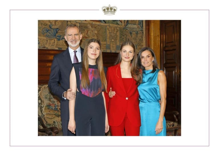 La Familia Real rinde homenaje a las víctimas de la Dana en su felicitación navideña, con un poema de Francisco Brines