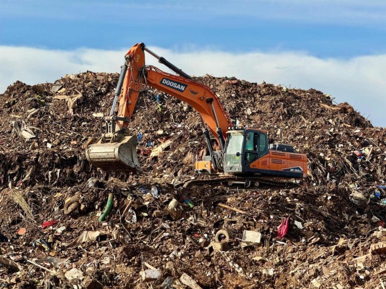 Traslado ‘en las próximas semanas’ de los residuos de los puntos de acopio en municipios a vertederos