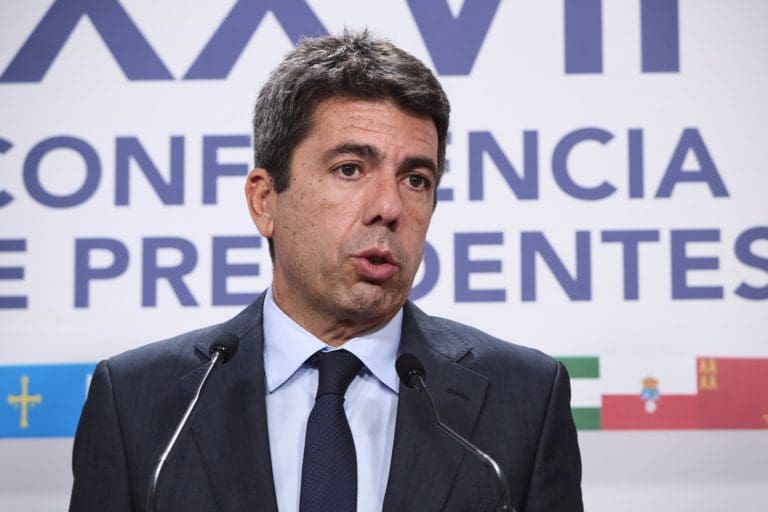 Mazón subraya la inversión de 18 millones de la Generalitat en proyectos con IA para impulsar el desarrollo económico y social