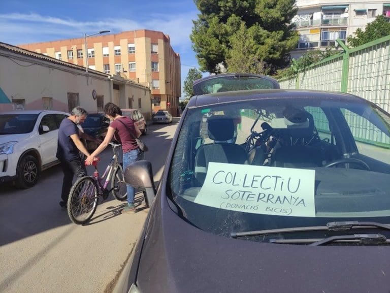 El proyecto ‘Bicis per a l’Horta sud’ del colectivo Soterranya supera las mil bicis para los afectados de la Dana