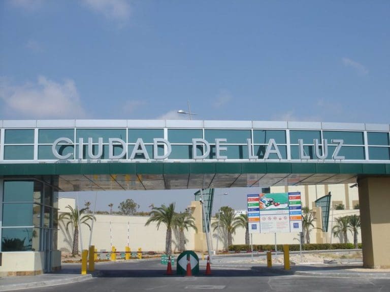 Carlos Mazón resalta el papel internacional de Ciudad de la Luz en la industria audiovisual