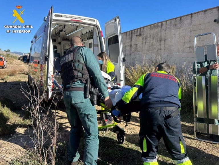 Rescatada una mujer de 75 años que pasó la noche a la intemperie tras caerse en el monte en Llíria
