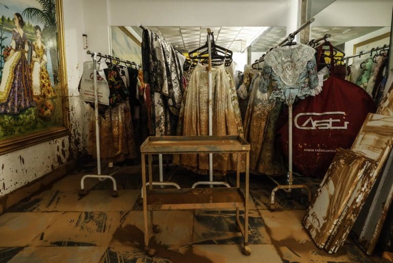 Cuatro empresas de indumentaria recuperan su actividad tras la Dana gracias a la donación de Fundación Hortensia Herrero